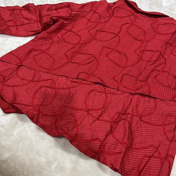 Looks like new! Nice red dress w appliques Medium - Picture 9 of 9